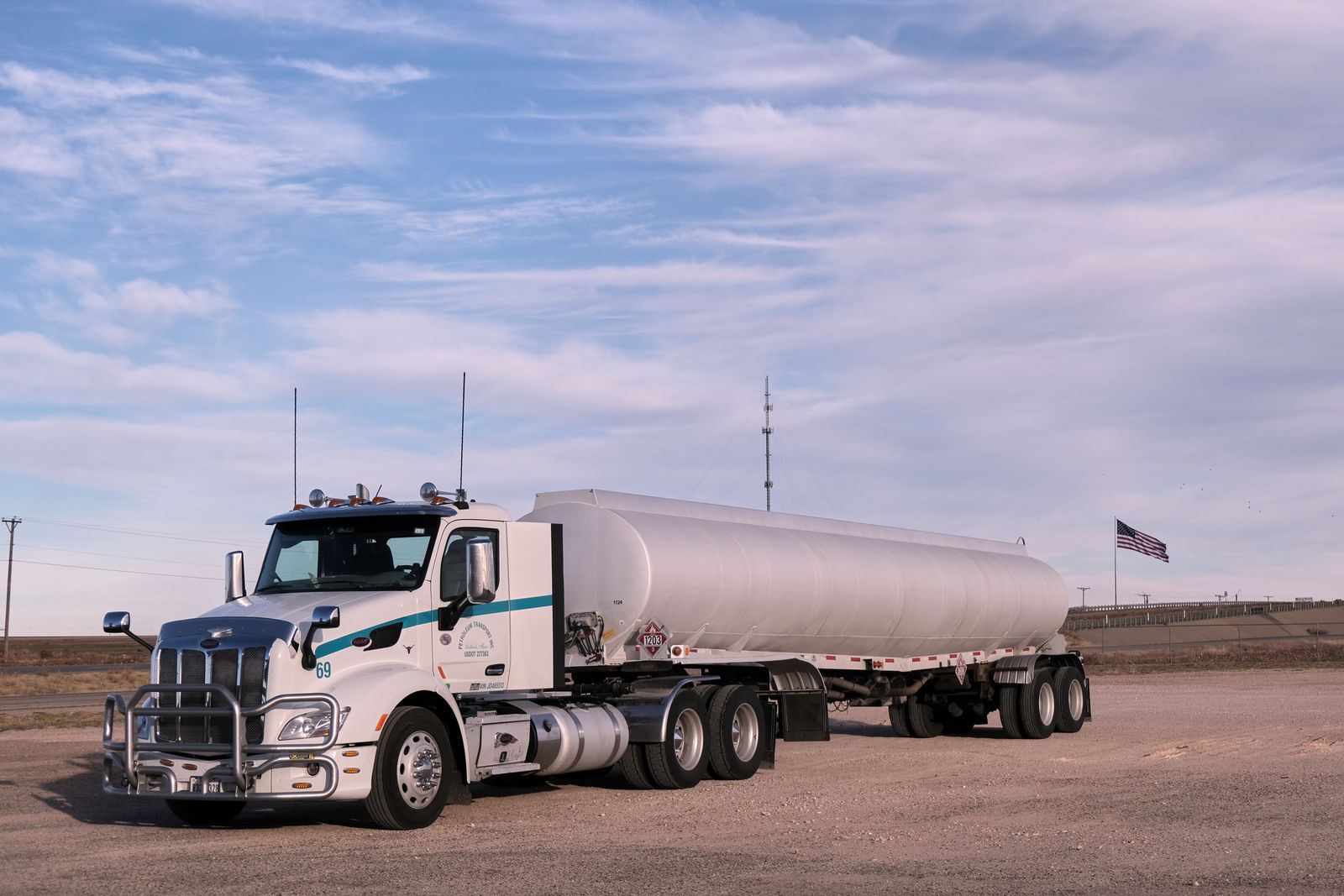 How GPS Fleet Tracking Can Cut Your Fuel Costs